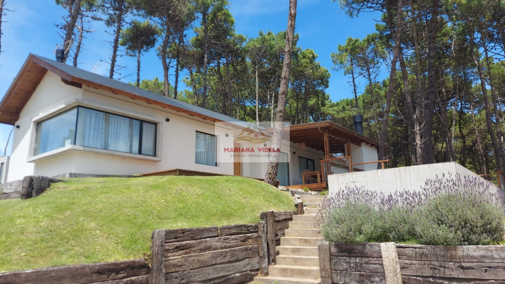 Casa en venta en Pinamar "LA CASA EN EL BOSQUE". Barrio Pioneros.
