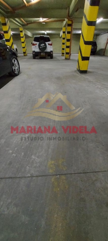 Cochera en Pinamar Centro. Alquiler anual.