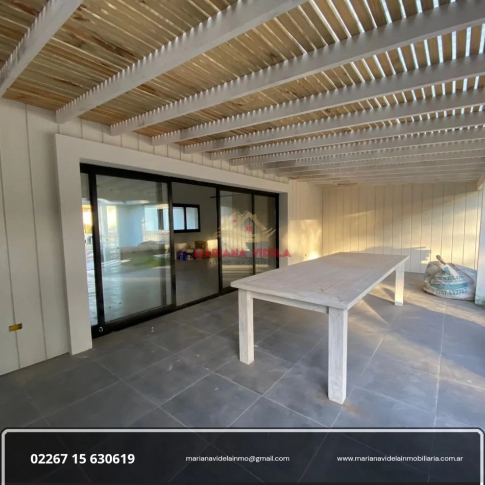 Casa en venta en Barrio Pioneros de Pinamar. Venta de pozo! FINANCIACION!
