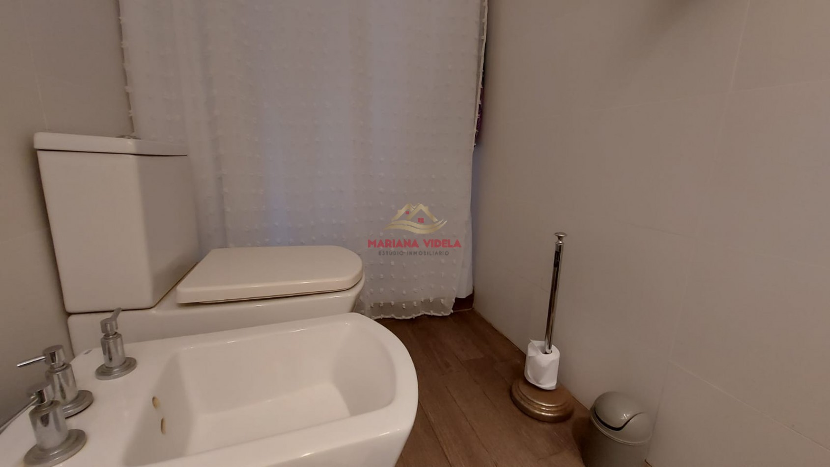 Casa en venta en Zona Golf de Pinamar.