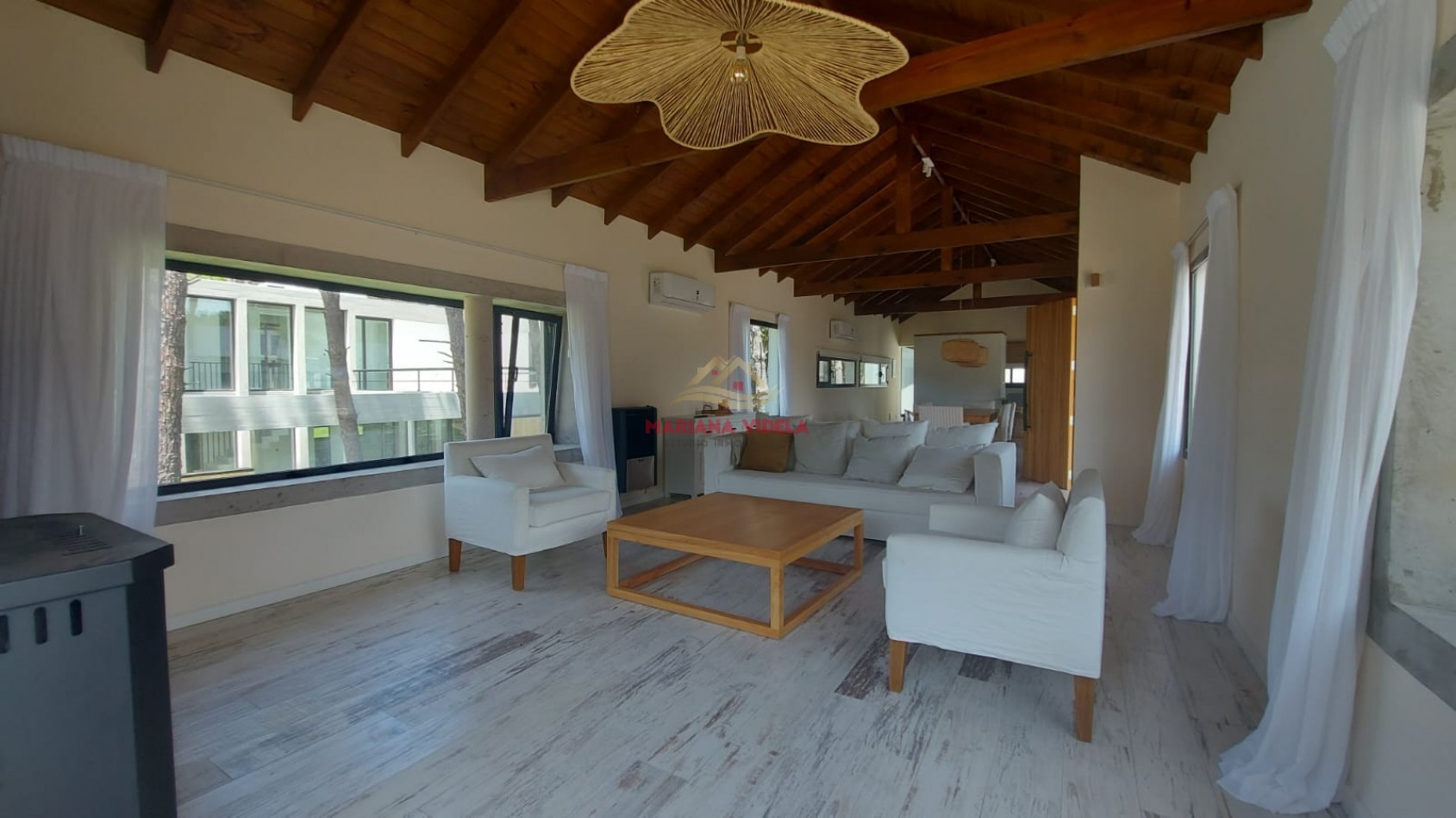 Casa en venta en Pinamar "LA CABAÑA FAMILIAR". Barrio Pioneros.