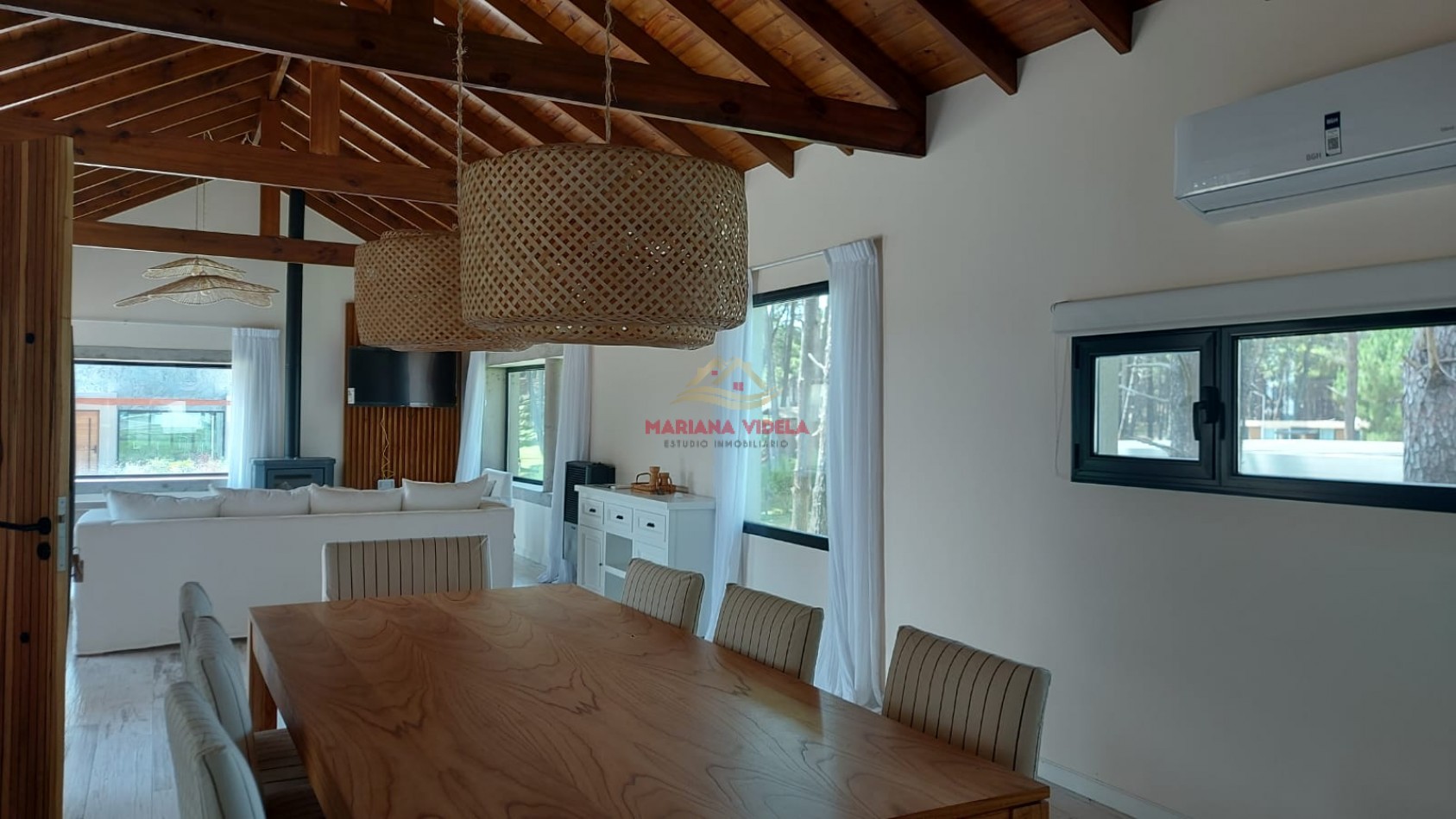 Casa en venta en Pinamar "LA CABAÑA FAMILIAR". Barrio Pioneros.