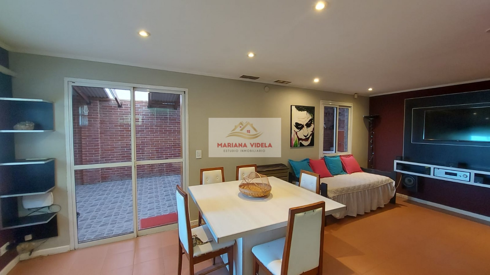 Casa en venta en Ostende, tipo PH. Equipada!