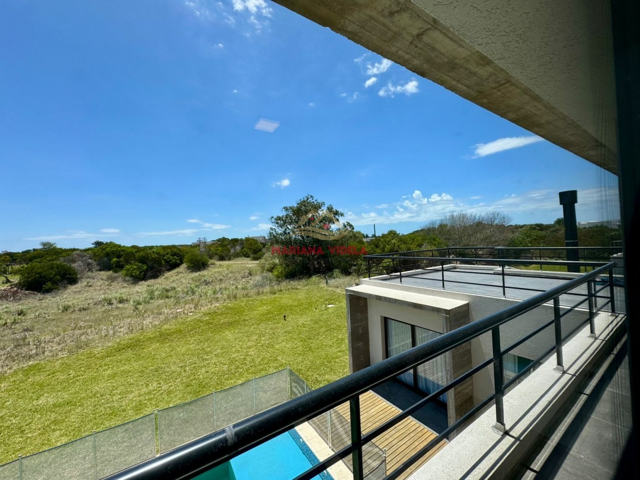 Casa en venta en Costa Esmeralda - A estrenar! Totalmente equipada.