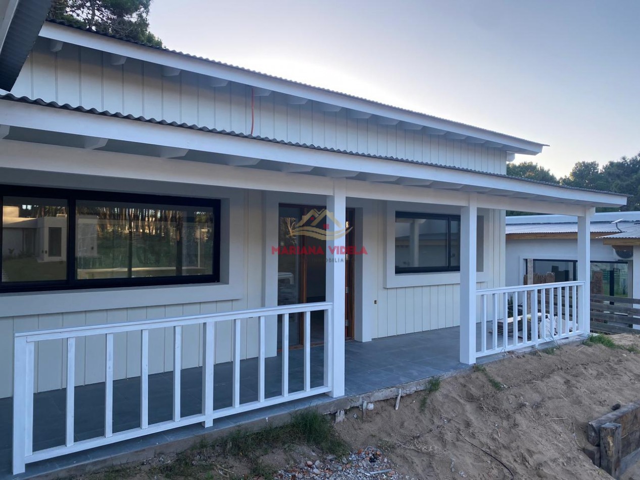 Casa en venta en Barrio Pioneros de Pinamar. Venta de pozo! FINANCIACION!