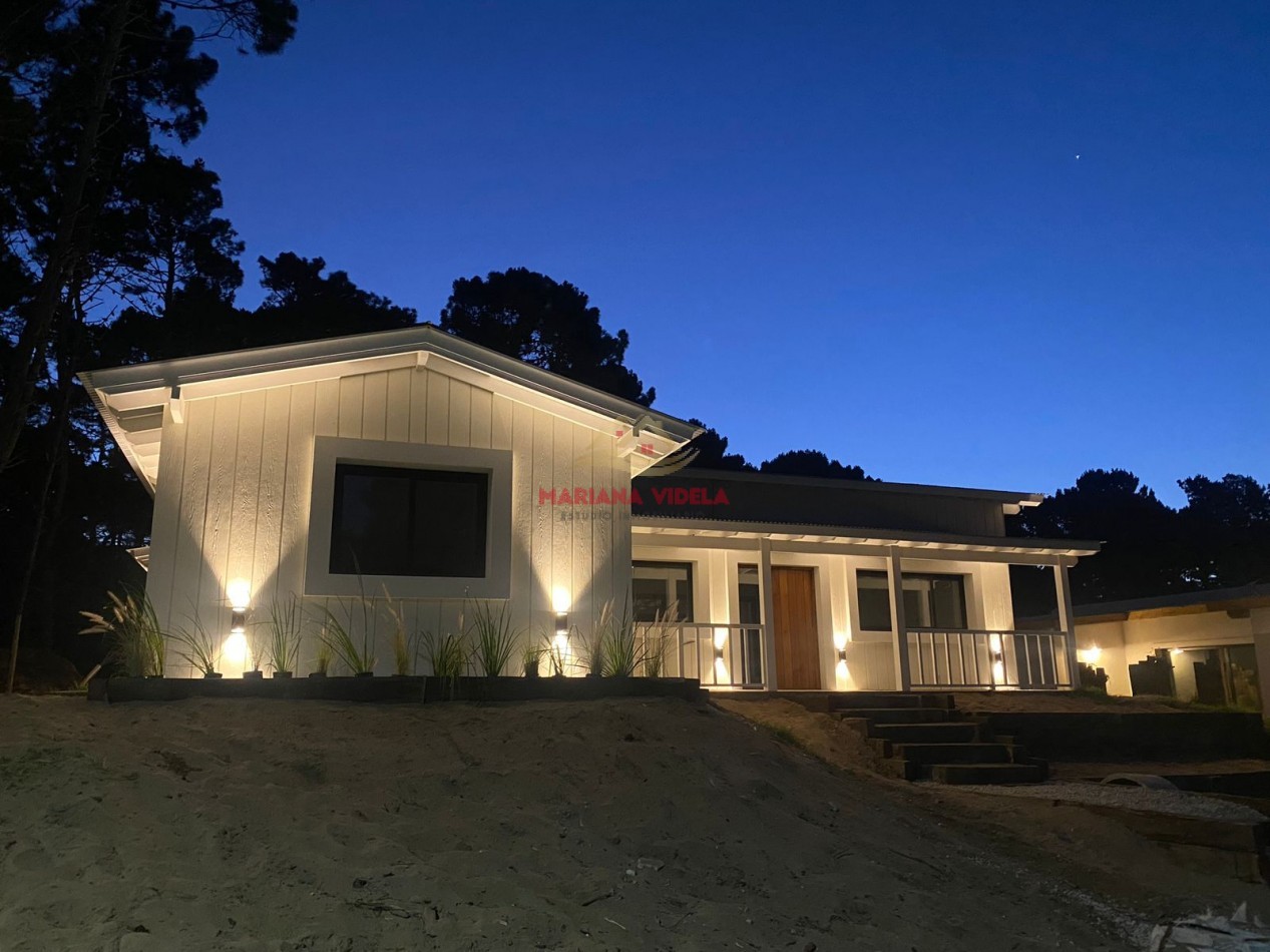 Casa en venta en Barrio Pioneros de Pinamar. Venta de pozo! FINANCIACION!