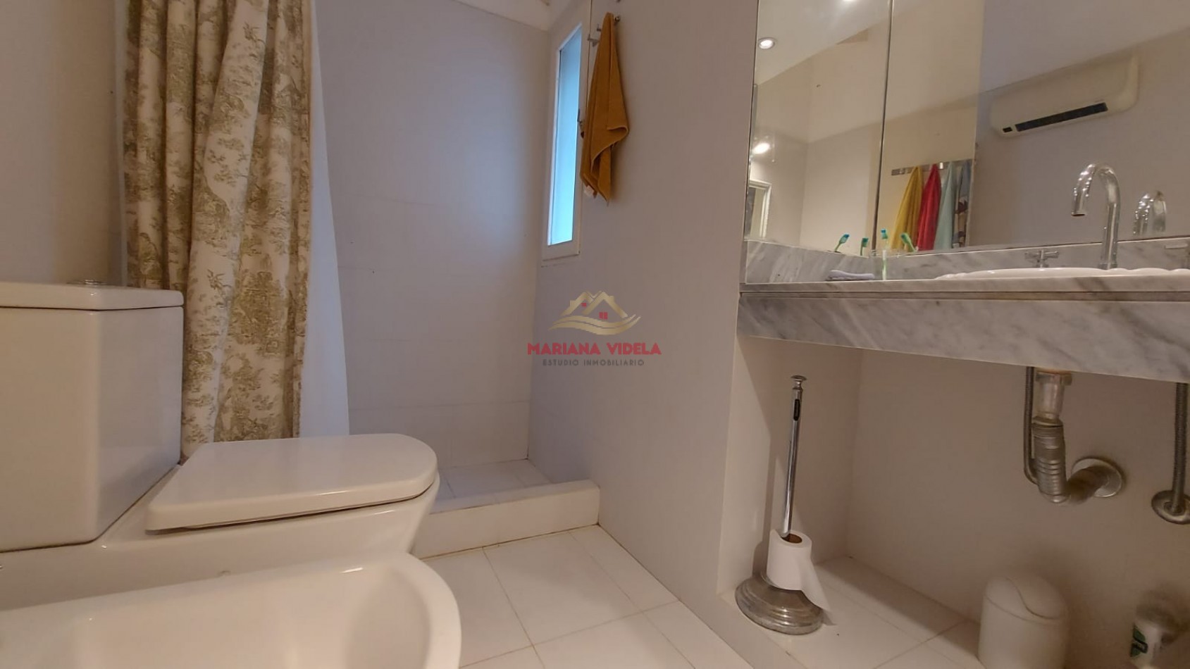 Casa en venta en Zona Golf de Pinamar.