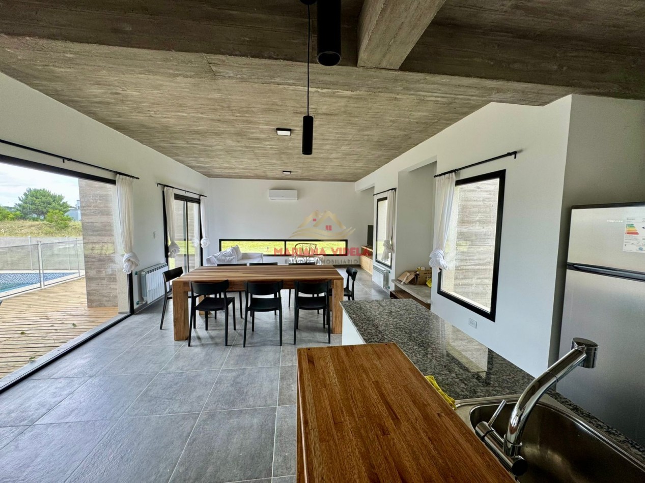 Casa en venta en Costa Esmeralda - A estrenar! Totalmente equipada.