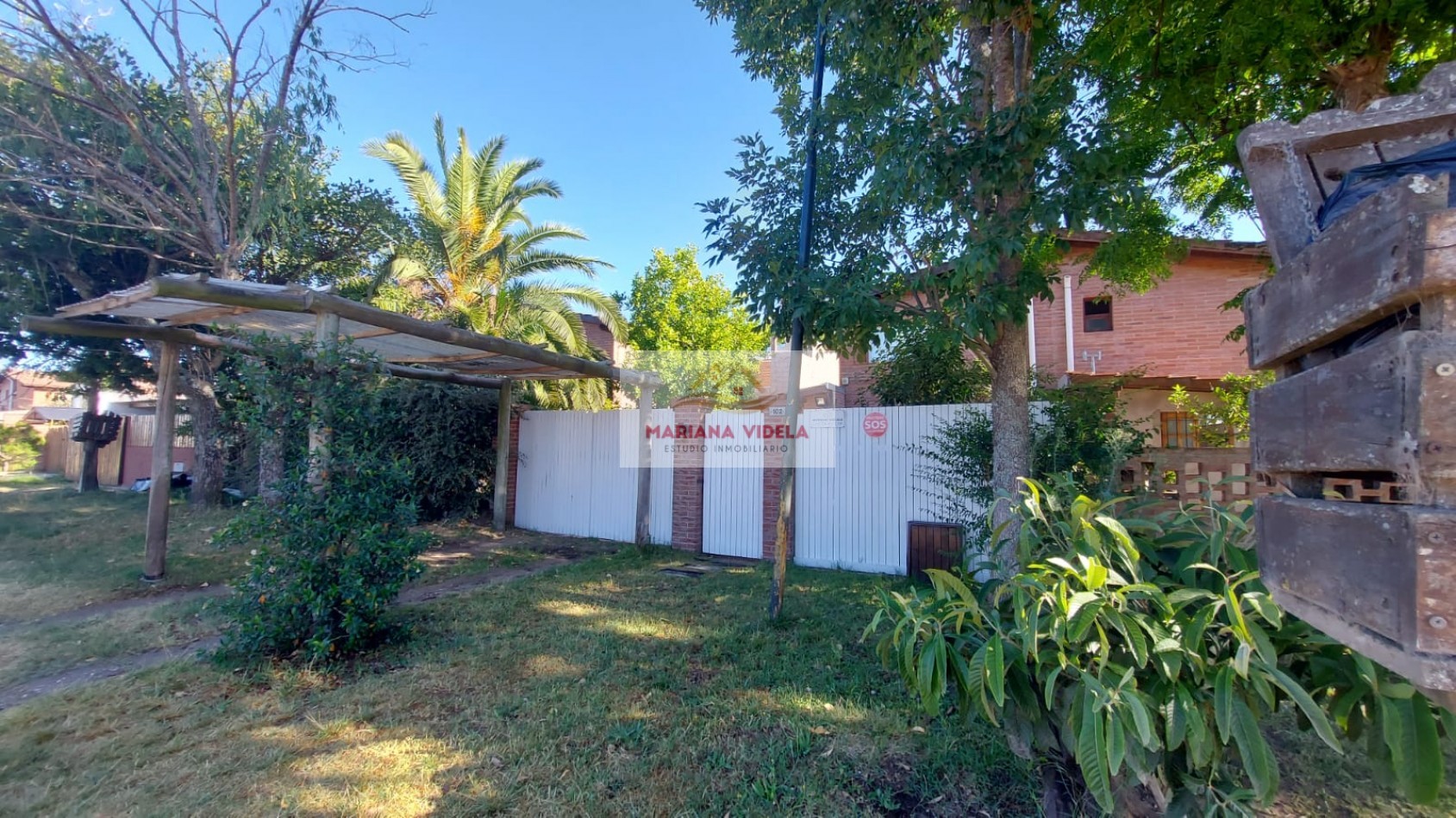 Casa en venta en Ostende, tipo PH. Equipada!