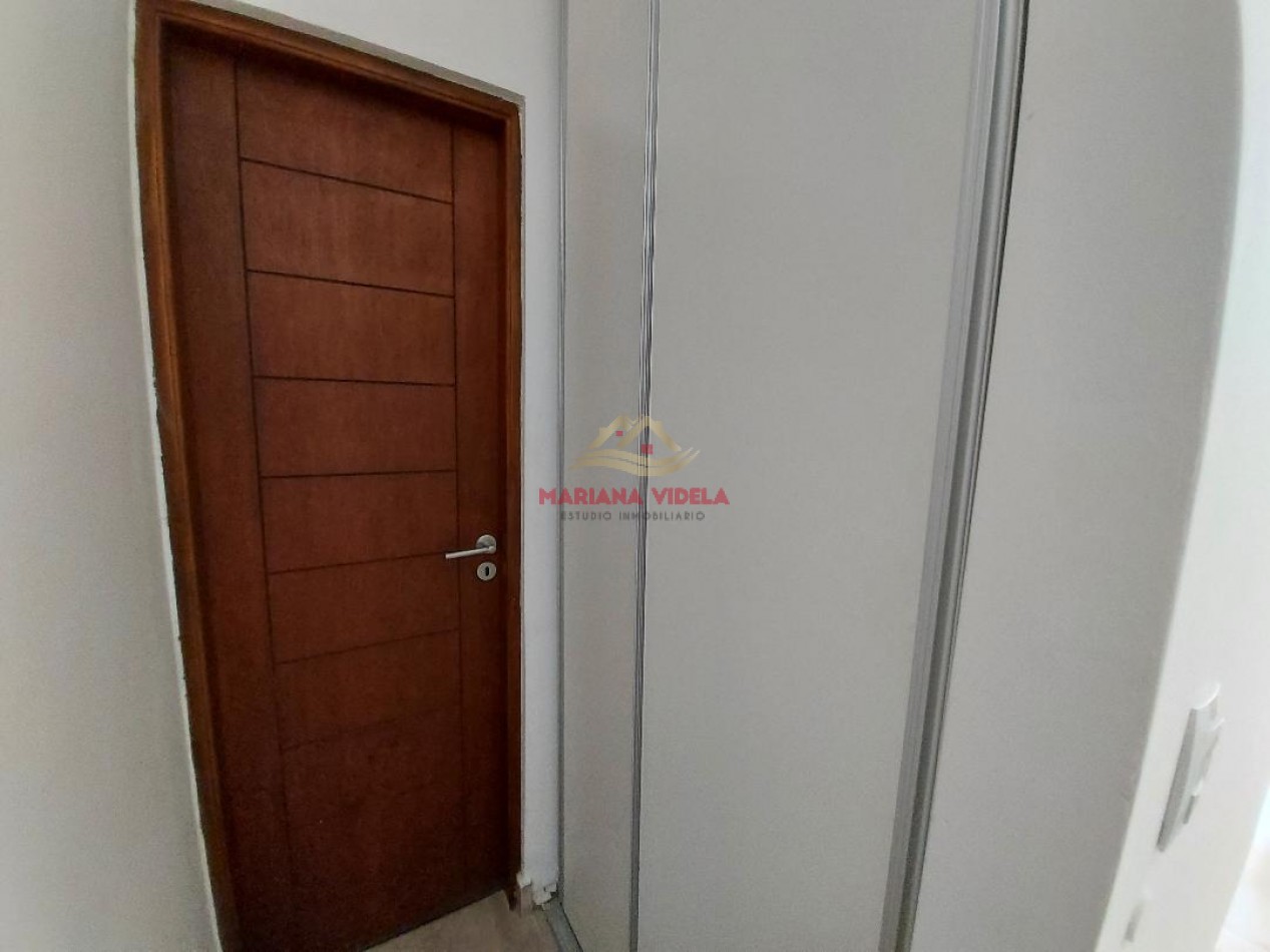 Departamento Monoambiente en alquiler Hasta Noviembre 2025. Pinamar Centro. Cochera y amenities.