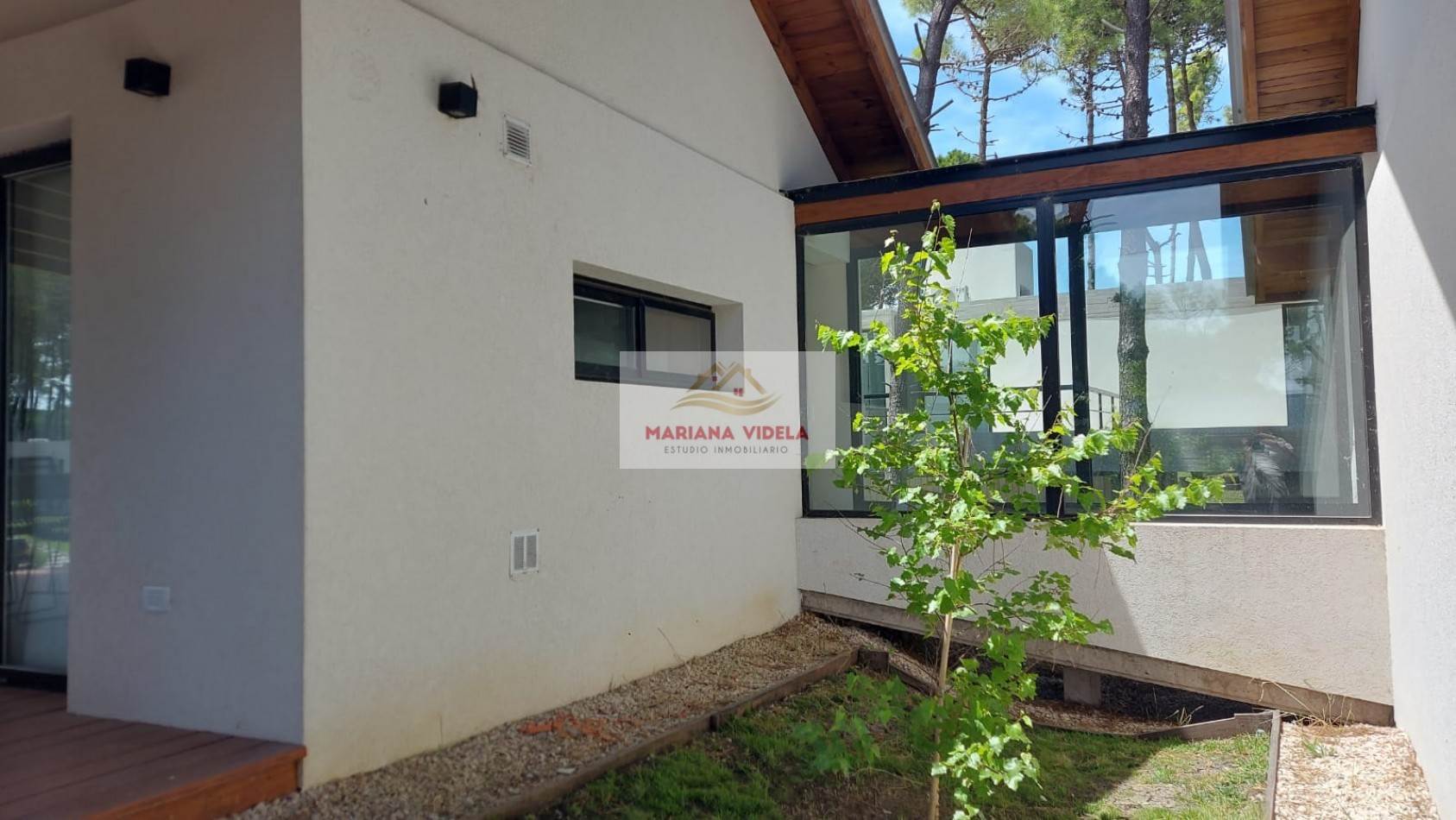 Casa en venta en Pinamar "LA CASA EN EL BOSQUE". Barrio Pioneros.