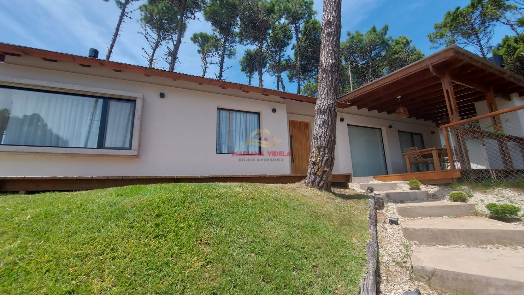 Casa en venta en Pinamar "LA CABAÑA FAMILIAR". Barrio Pioneros.