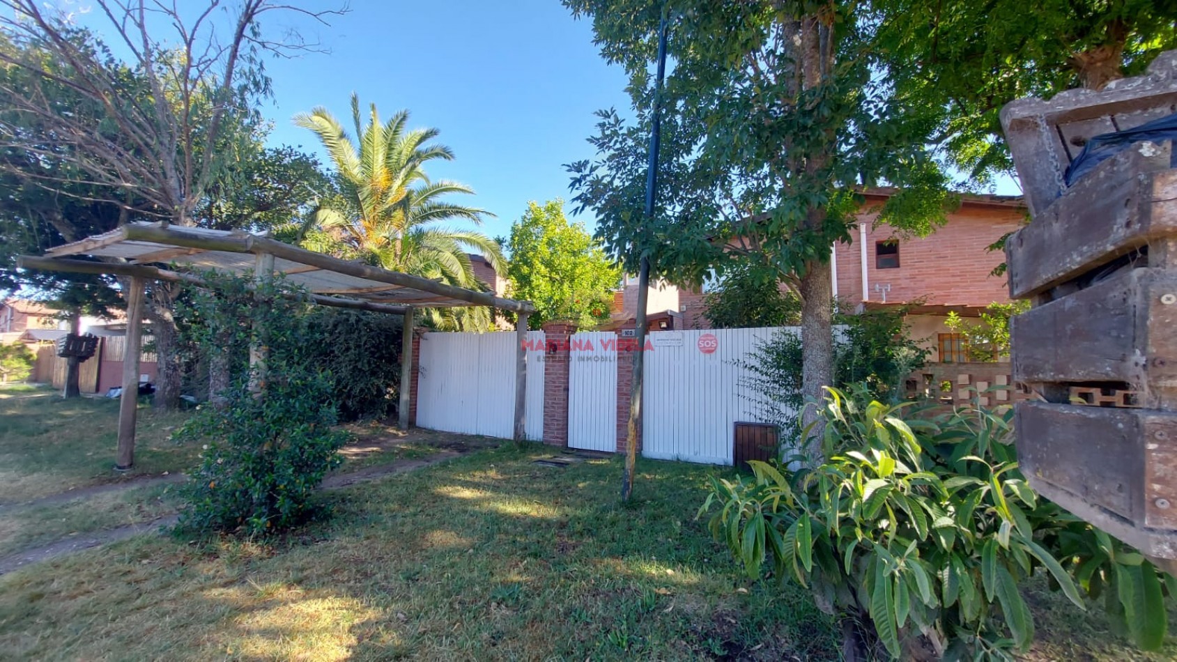Casa en venta en Ostende, tipo PH. Equipada!