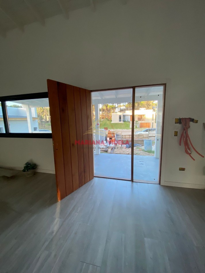 Casa en venta en Barrio Pioneros de Pinamar. Venta de pozo! FINANCIACION!