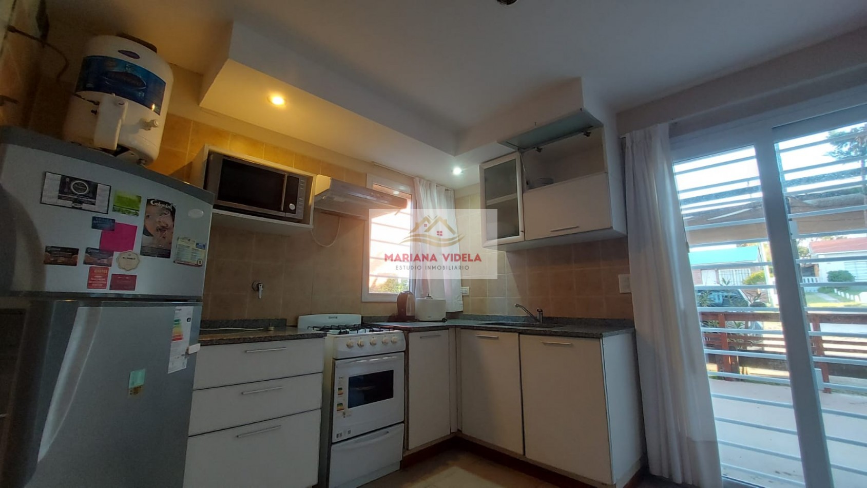 Departamento en alquiler anual. 3 dormitorios. Mar de Ostende. PB 1.