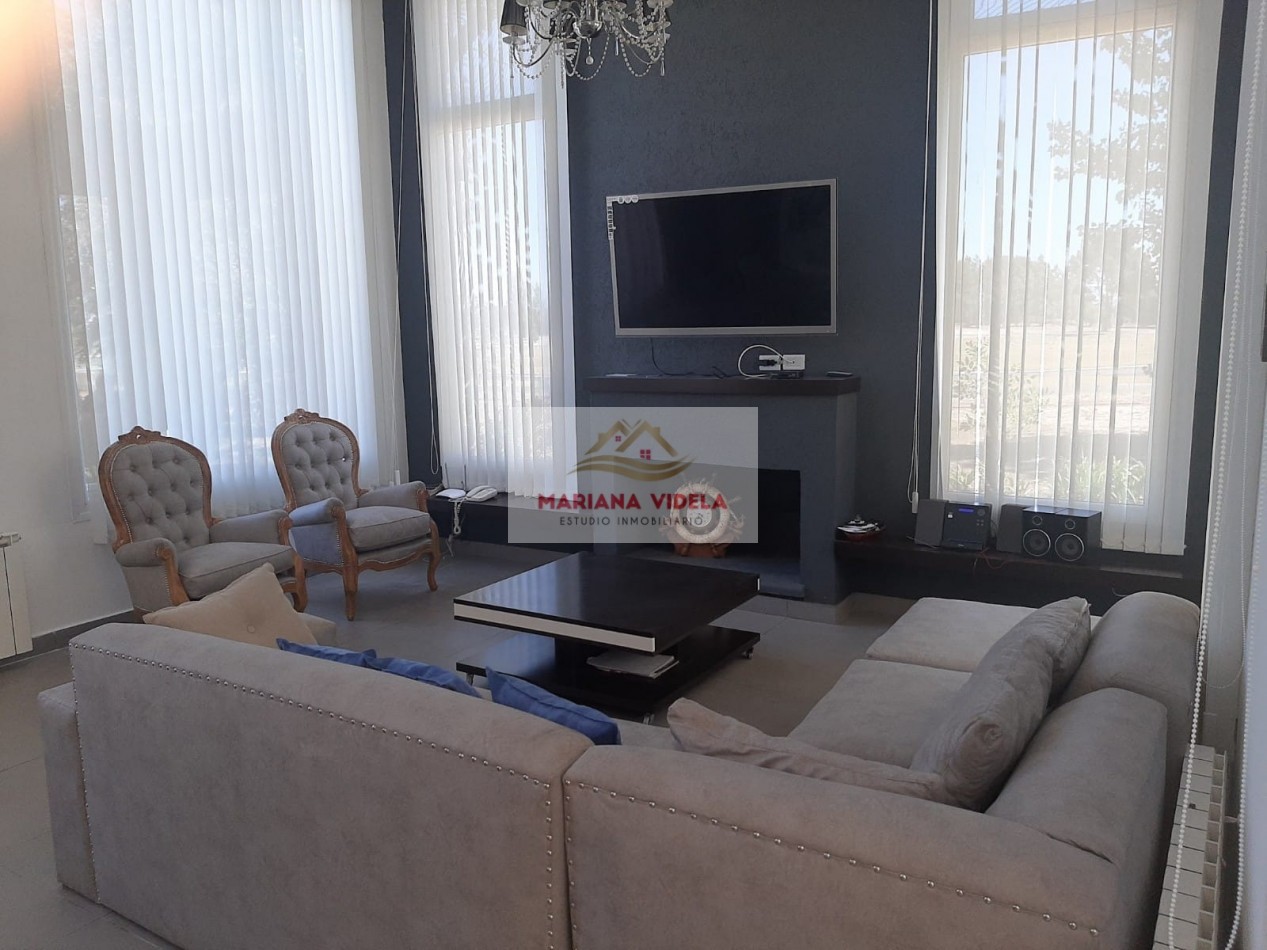 Casa en venta en Barrio Privado La Herradura. Pinamar.