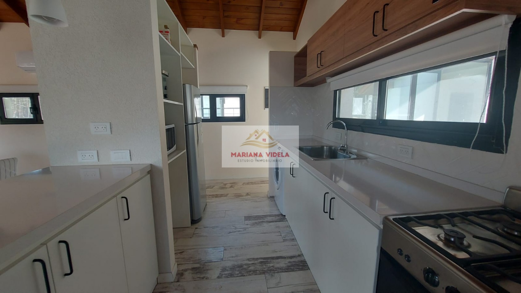 Casa en venta en Pinamar "LA CASA EN EL BOSQUE". Barrio Pioneros.