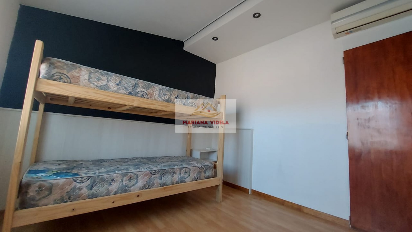 Casa en venta en Ostende, tipo PH. Equipada!