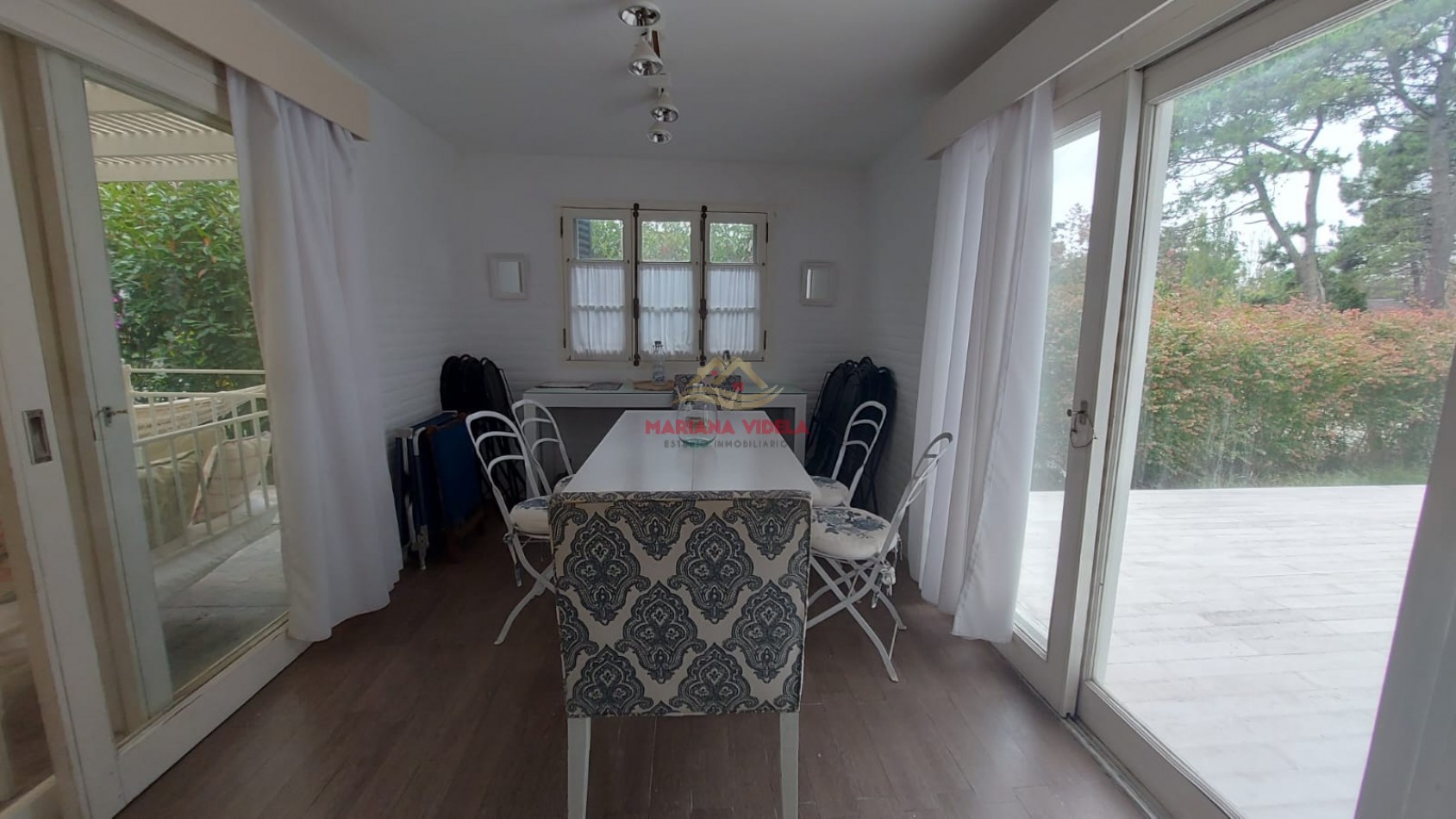 Casa en venta en Zona Golf de Pinamar.