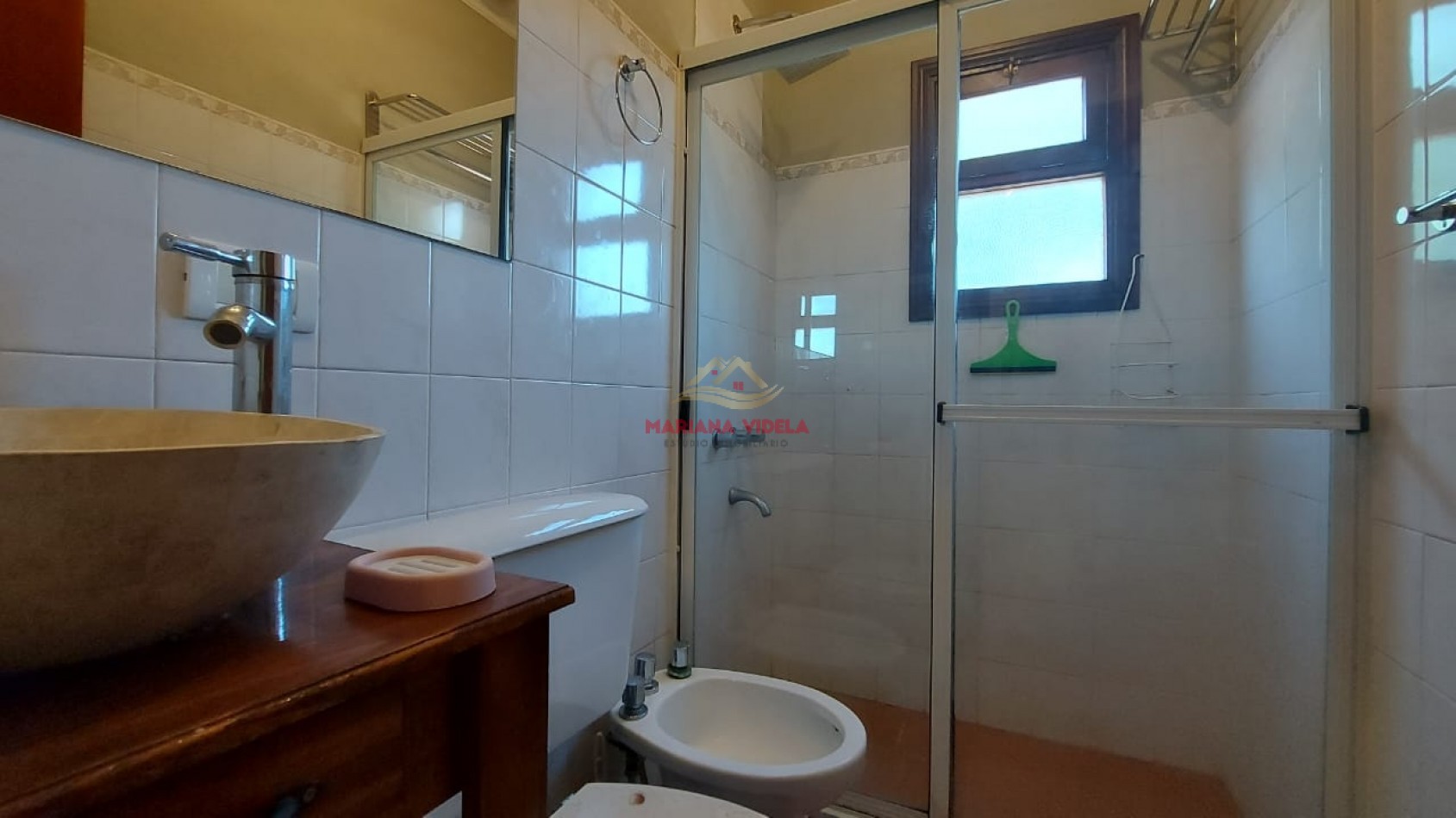 Casa en venta en Ostende, tipo PH. Equipada!