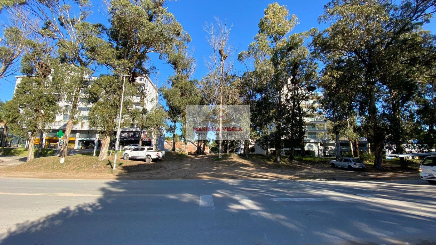 Terreno en venta en Pinamar Centro, Multifamiliar, Comercial, Hotelero, sobre Av.Bunge (Principal).