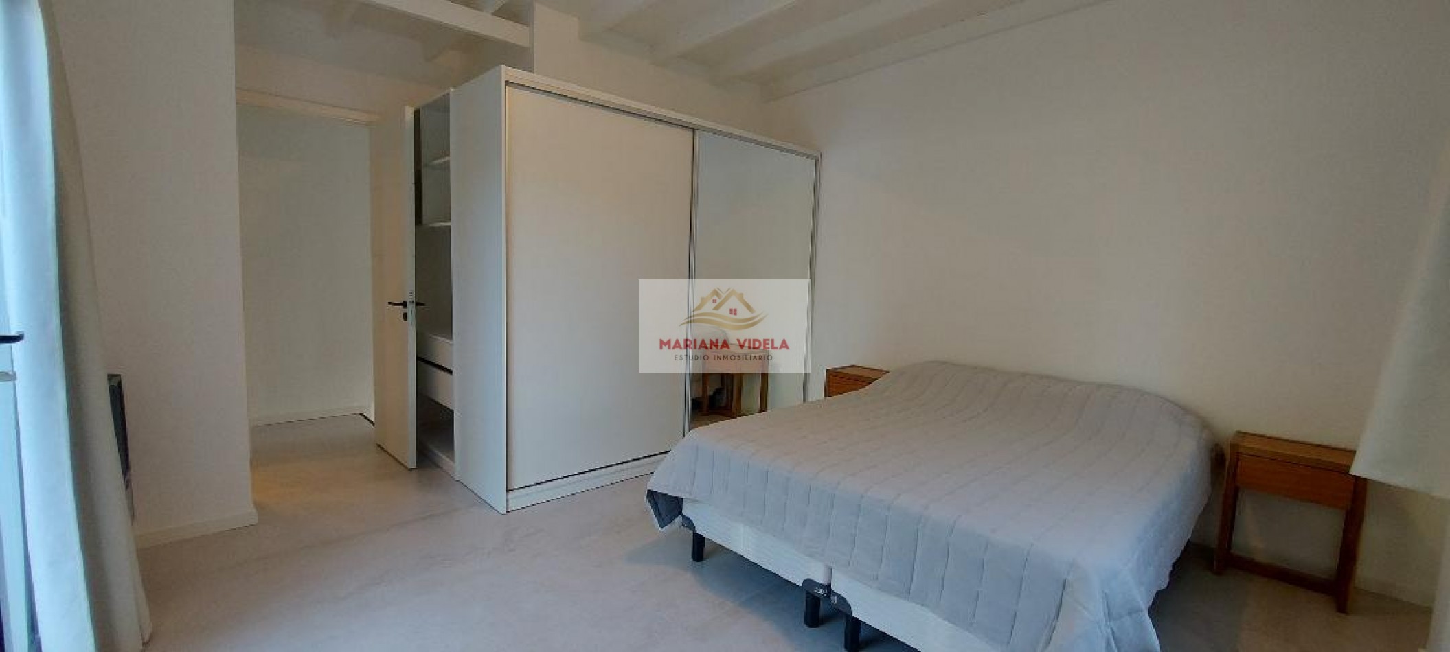 Casa en venta en Pinamar "LA BLANCA". Barrio Pioneros.