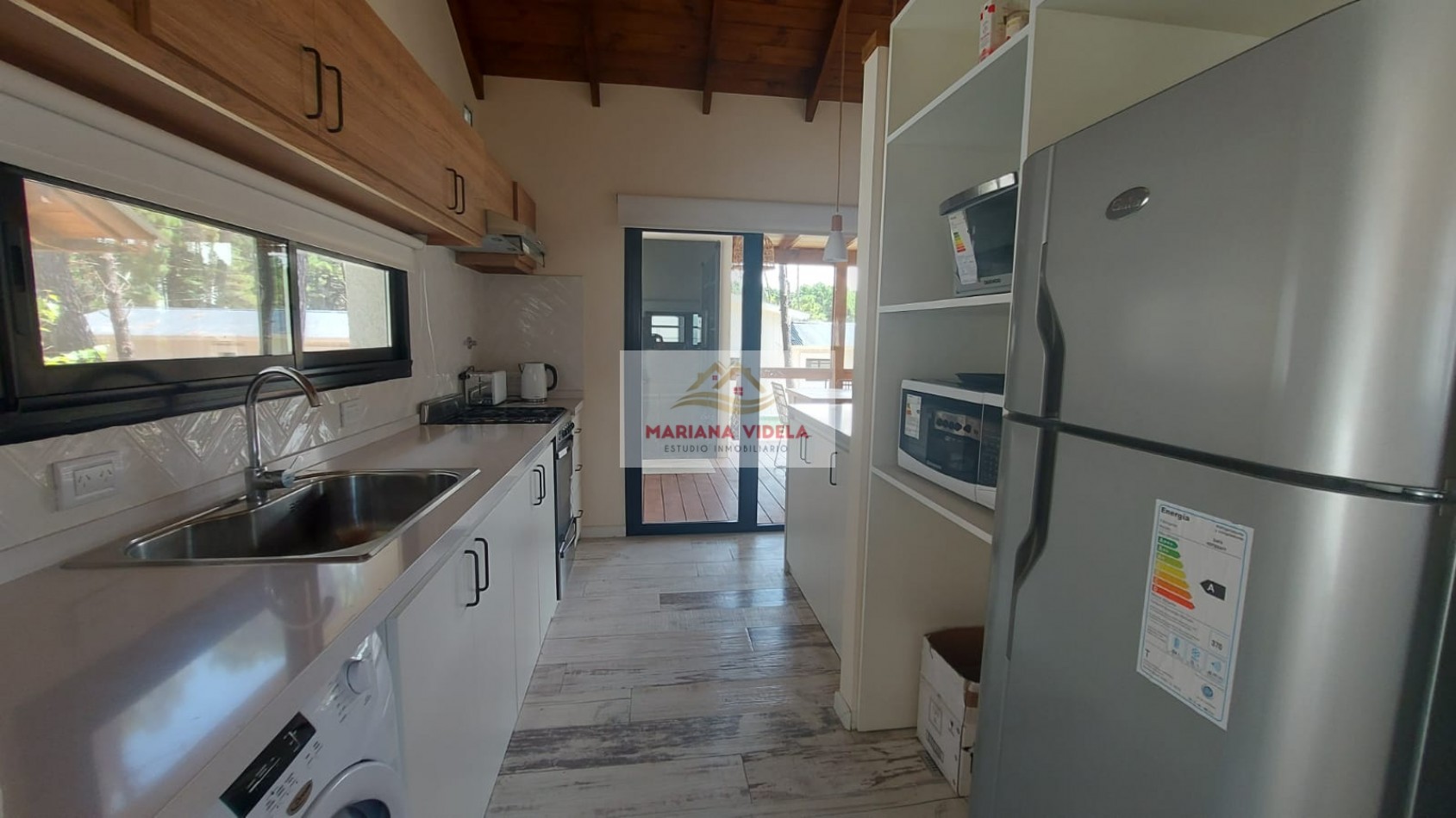 Casa en venta en Pinamar "LA CASA EN EL BOSQUE". Barrio Pioneros.