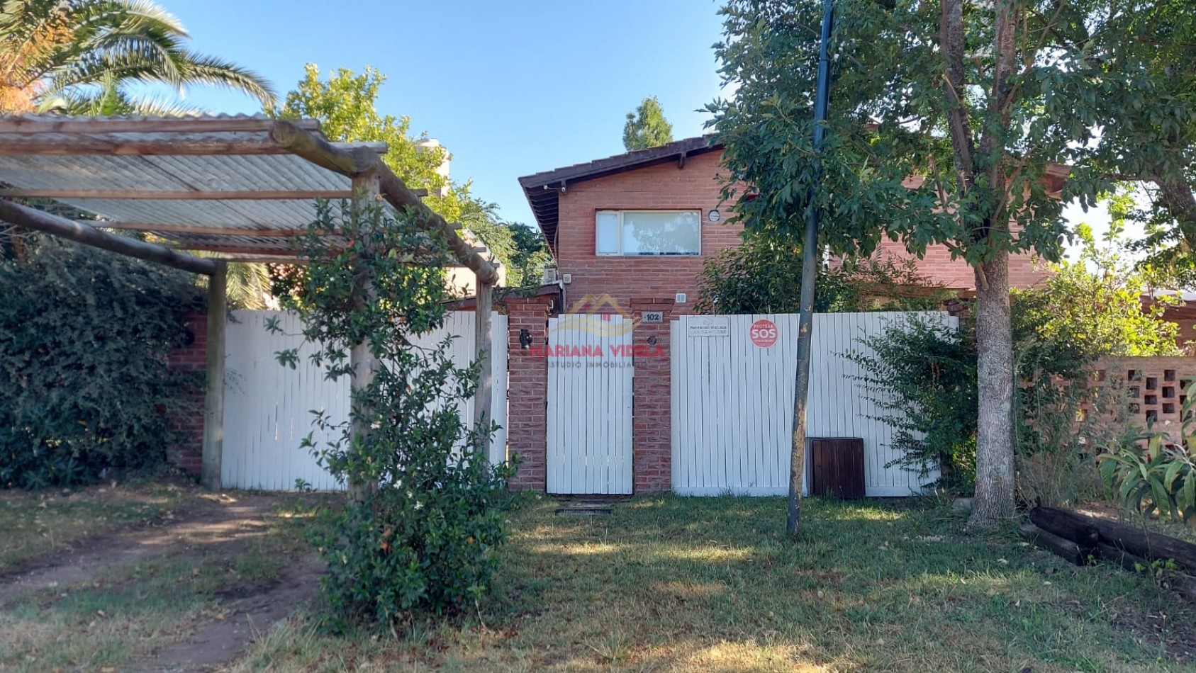 Casa en venta en Ostende, tipo PH. Equipada!