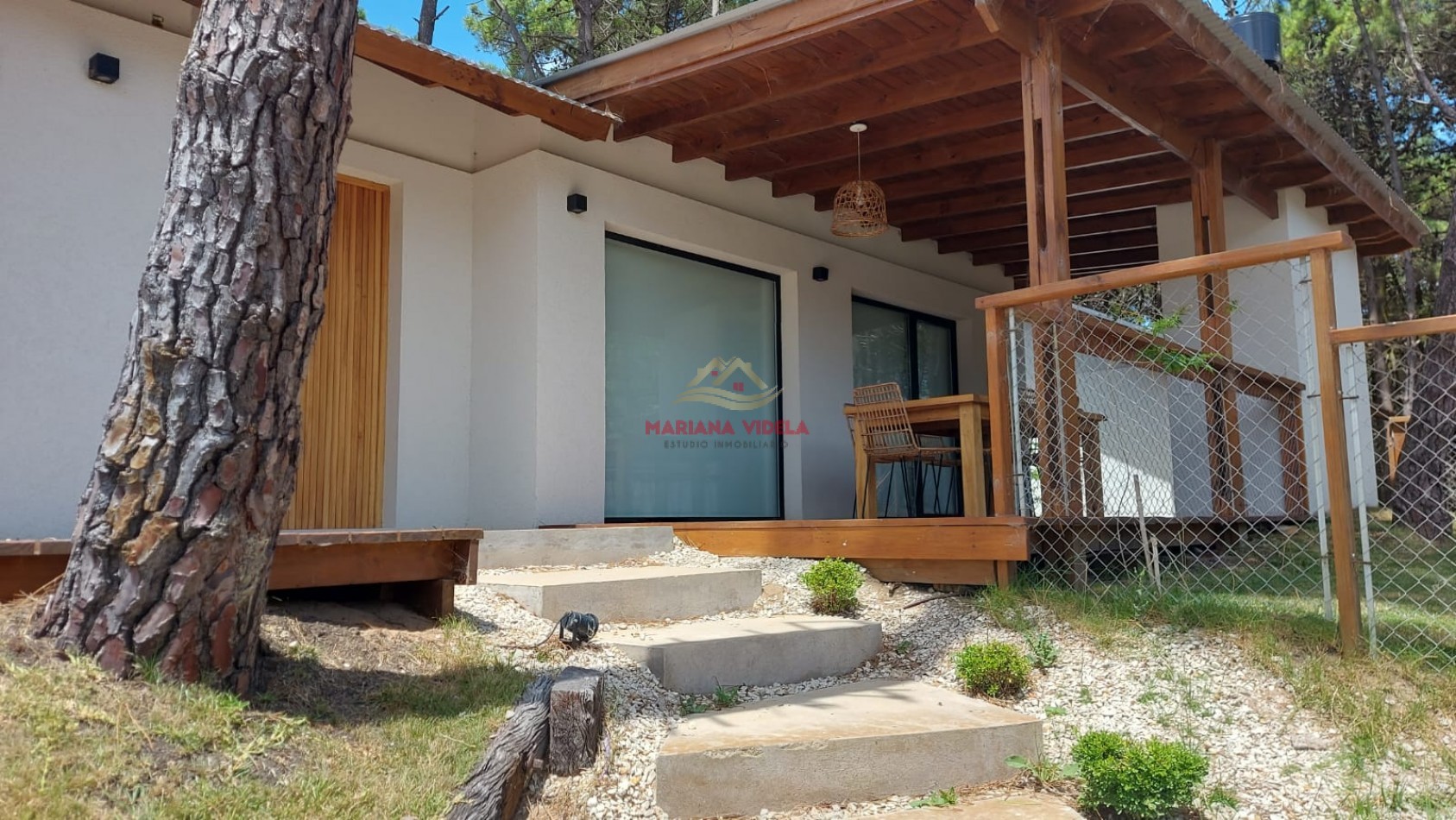 Casa en venta en Pinamar "LA CABAÑA FAMILIAR". Barrio Pioneros.