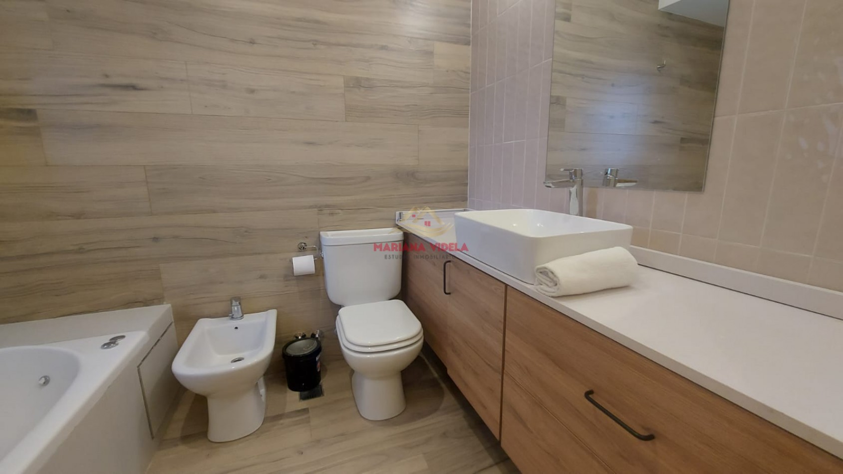 Casa en venta en Pinamar "LA CABAÑA FAMILIAR". Barrio Pioneros.