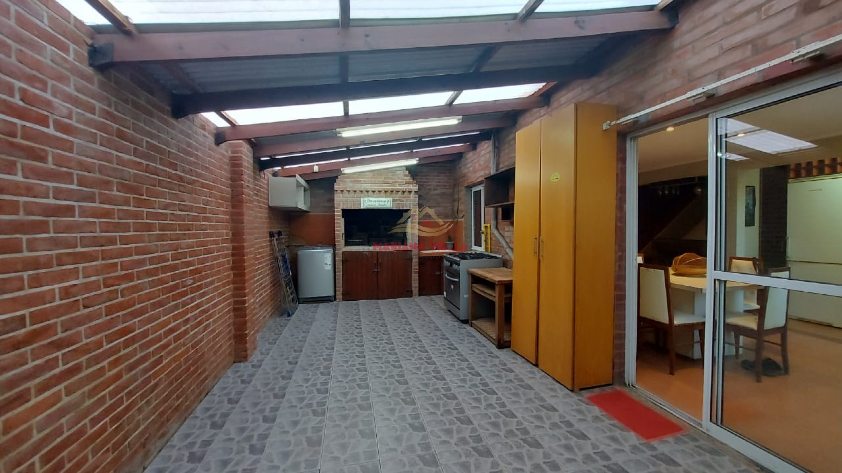 Casa en venta en Ostende, tipo PH. Equipada!