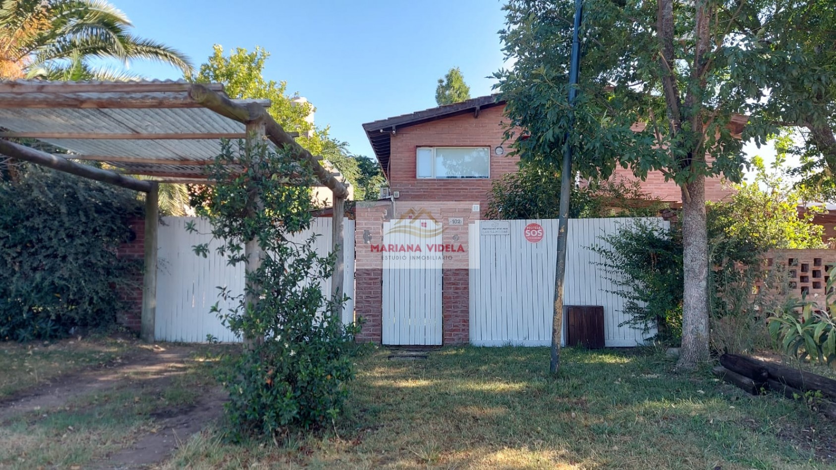 Casa en venta en Ostende, tipo PH. Equipada!