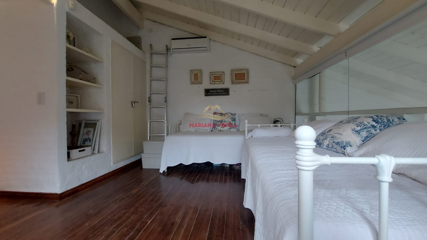 Casa en venta en Zona Golf de Pinamar.