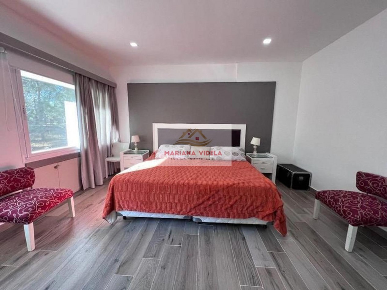 Casa en venta en Barrio Privado La Herradura. Pinamar.
