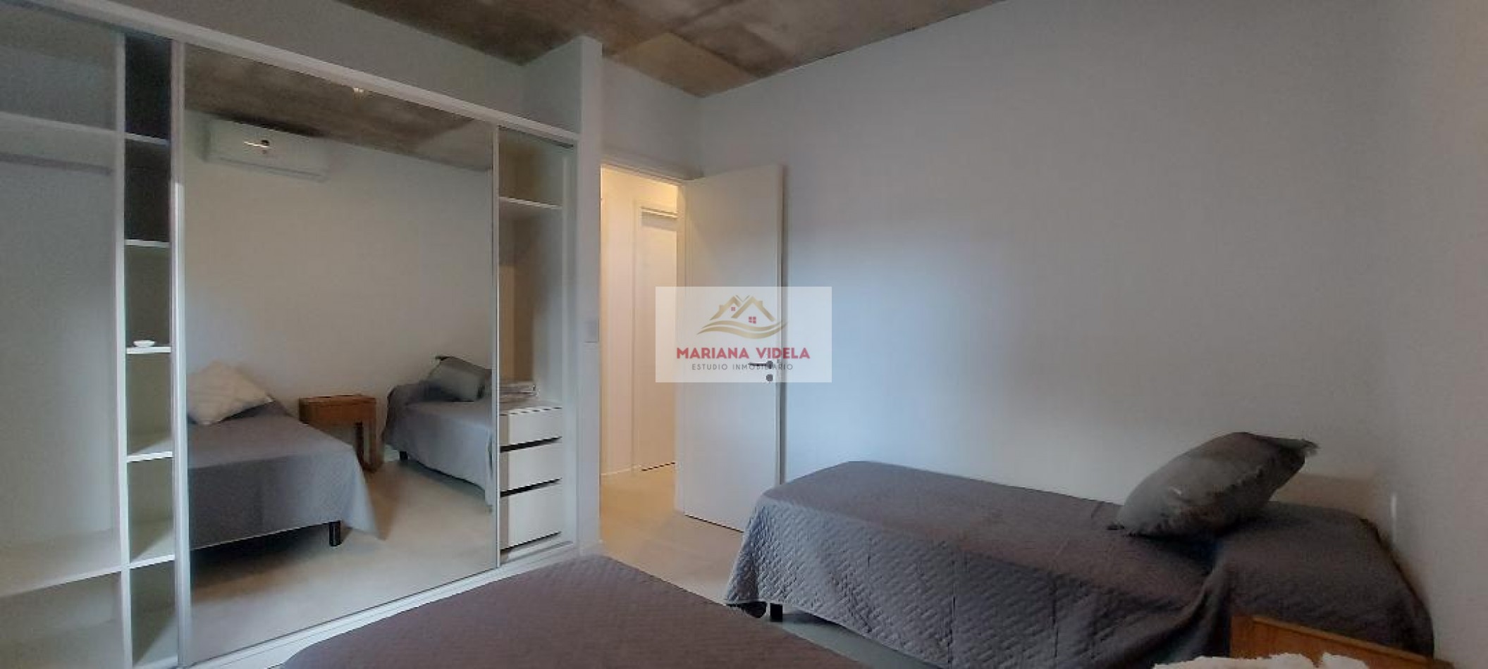 Casa en venta en Pinamar "LA BLANCA". Barrio Pioneros.