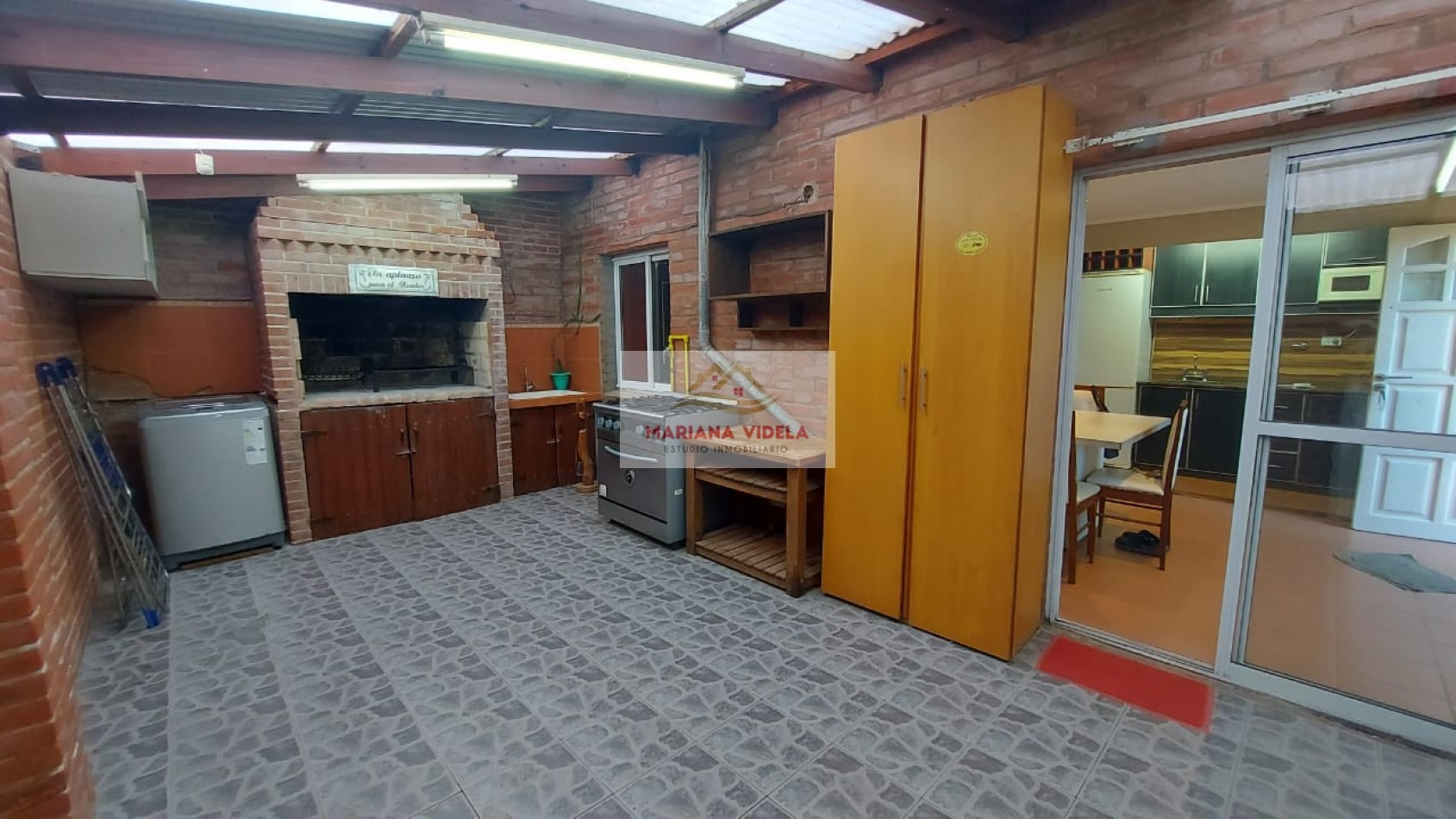 Casa en venta en Ostende, tipo PH. Equipada!