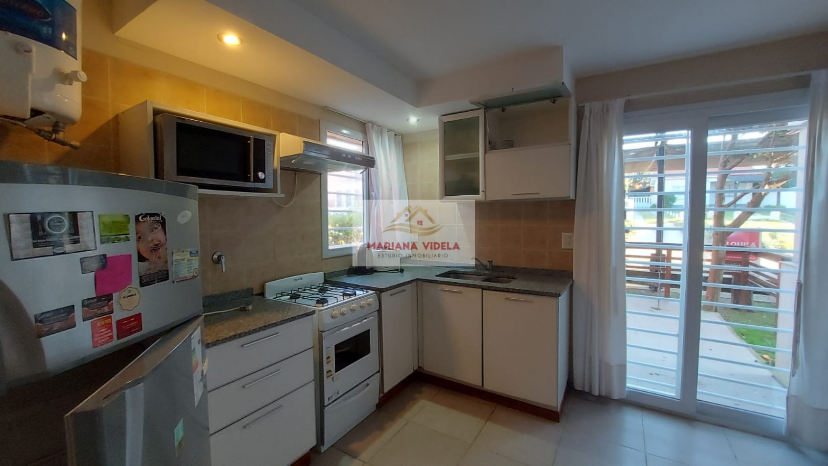 Departamento en alquiler anual. 3 dormitorios. Mar de Ostende. PB 1.