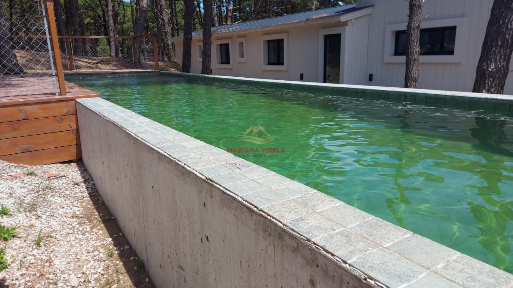 Casa en venta en Pinamar "LA CABAÑA FAMILIAR". Barrio Pioneros.