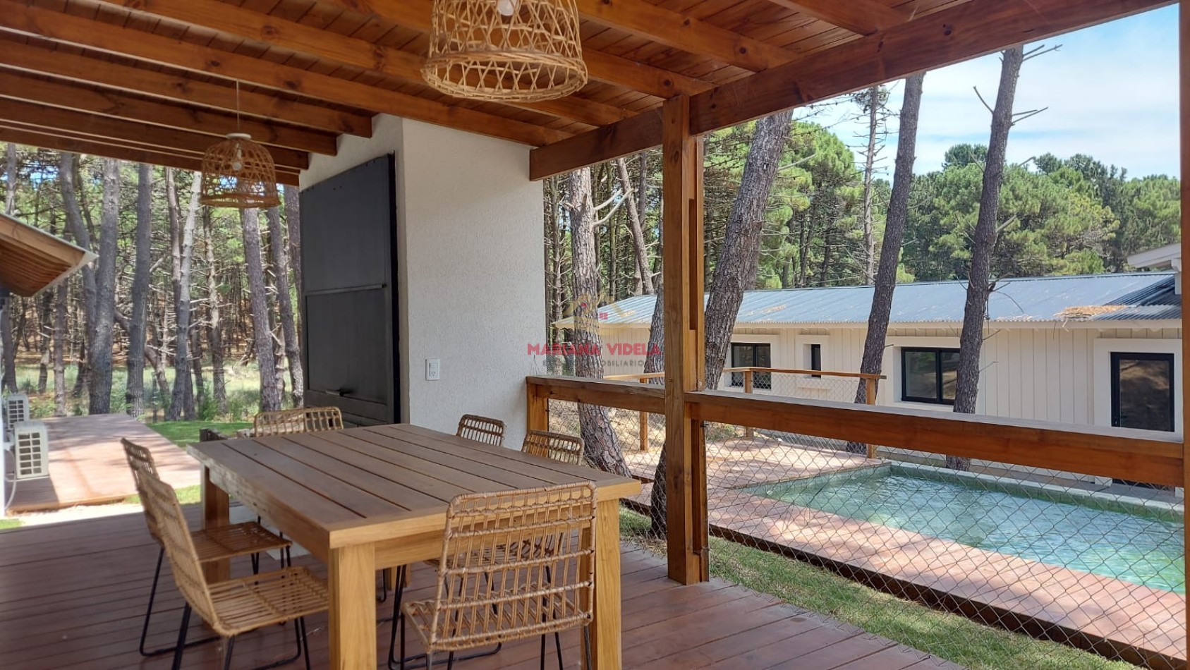 Casa en venta en Pinamar "LA CABAÑA FAMILIAR". Barrio Pioneros.