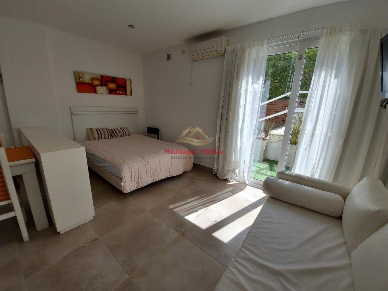 Departamento Monoambiente en alquiler Hasta Noviembre 2025. Pinamar Centro. Cochera y amenities.