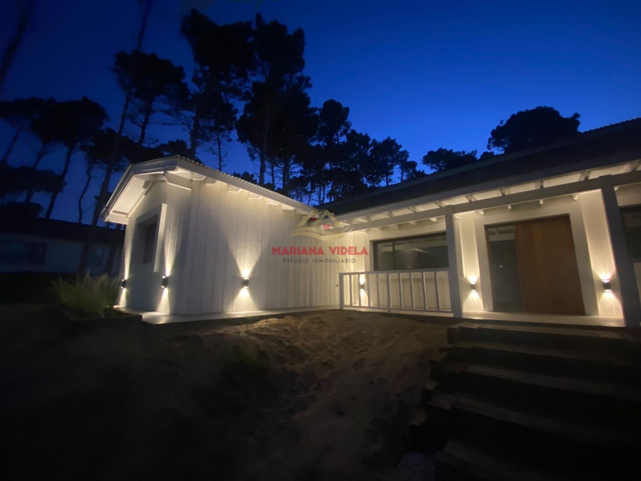 Casa en venta en Barrio Pioneros de Pinamar. Venta de pozo! FINANCIACION!