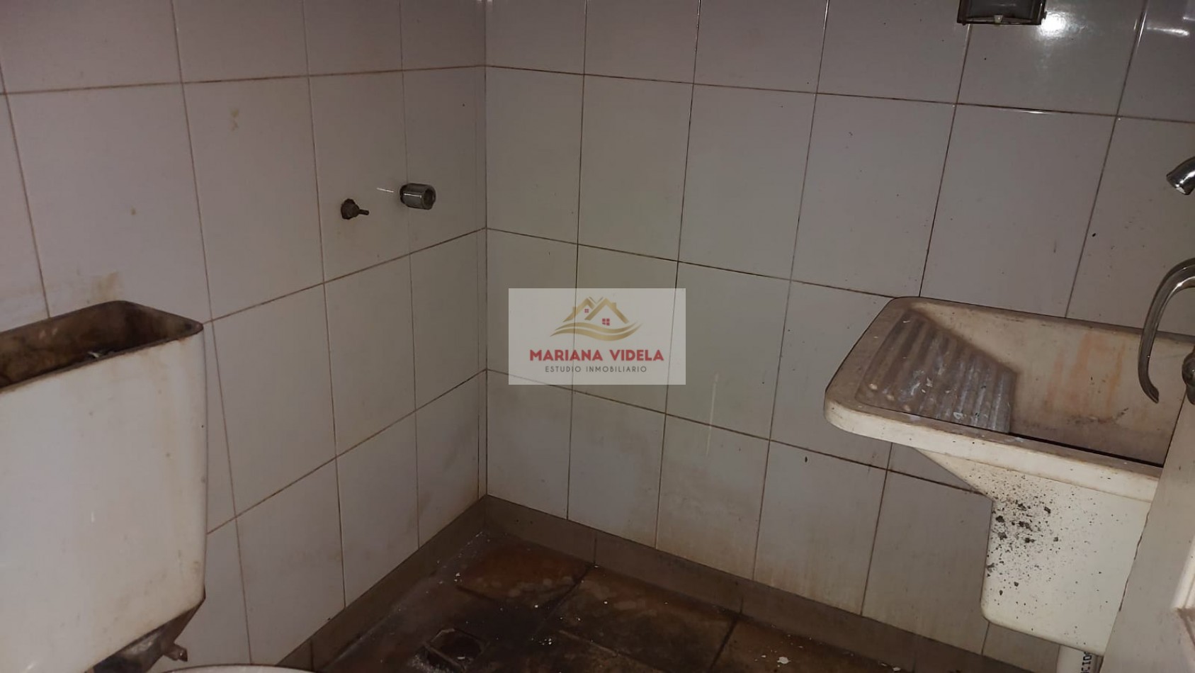 Local comercial en alquiler anual. Valeria del Mar.