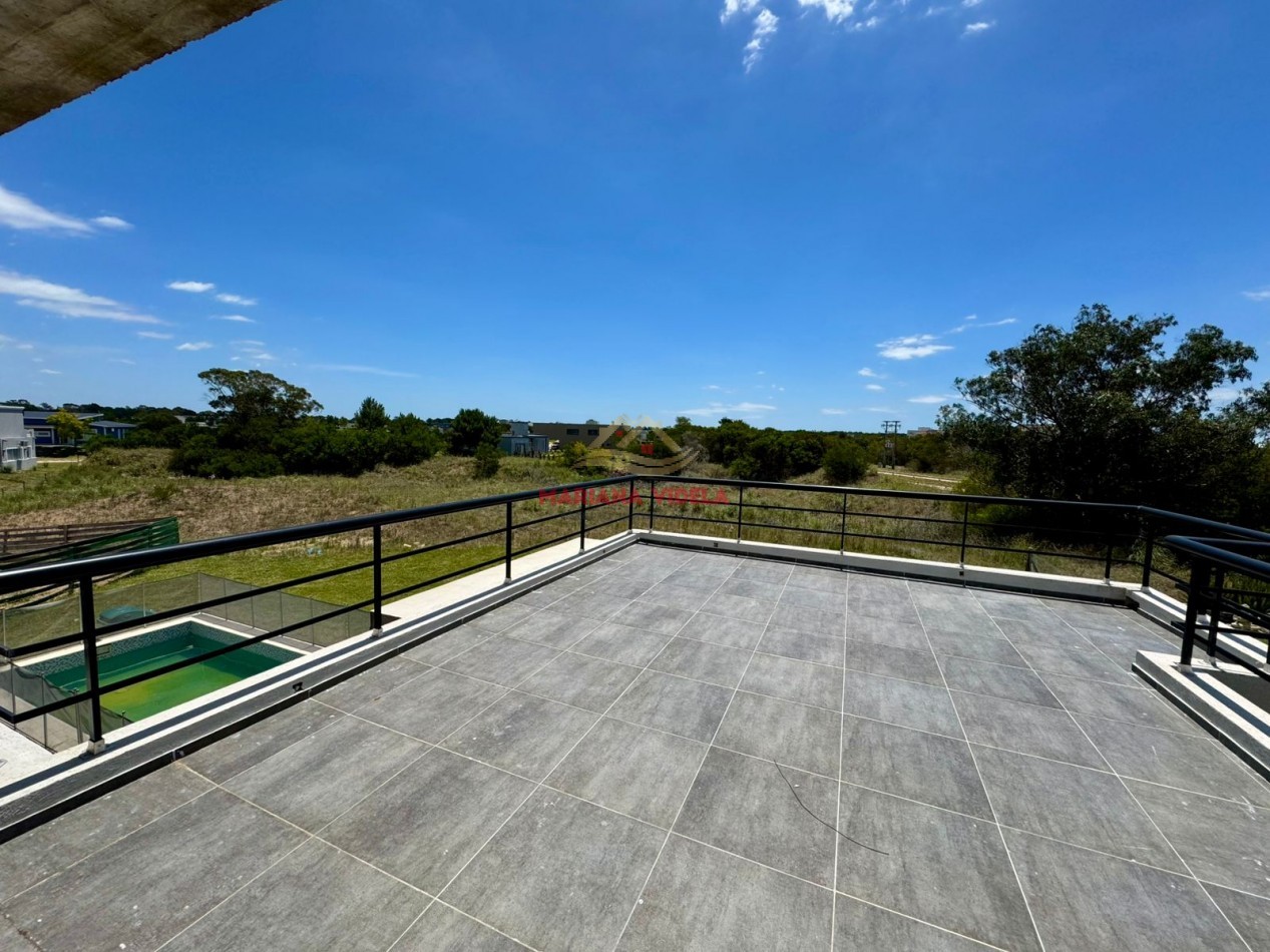 Casa en venta en Costa Esmeralda - A estrenar! Totalmente equipada.