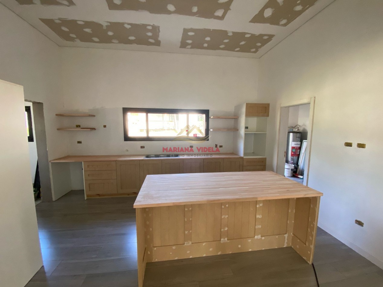 Casa en venta en Barrio Pioneros de Pinamar. Venta de pozo! FINANCIACION!