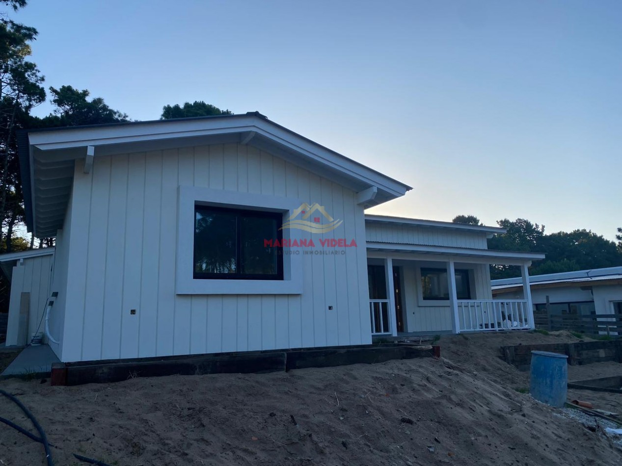 Casa en venta en Barrio Pioneros de Pinamar. Venta de pozo! FINANCIACION!