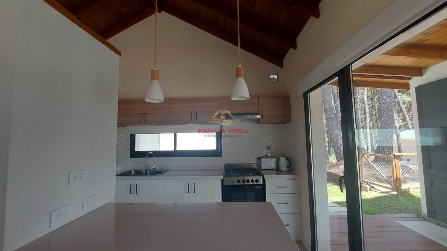 Casa en venta en Pinamar "LA CABAÑA FAMILIAR". Barrio Pioneros.
