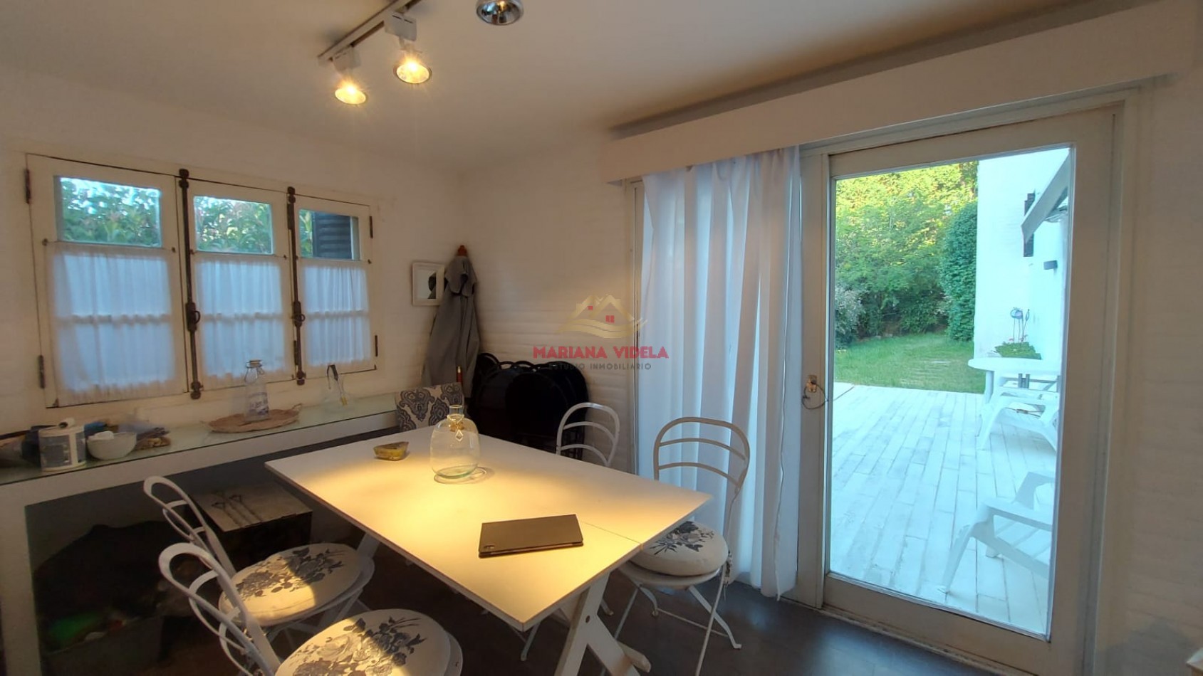 Casa en venta en Zona Golf de Pinamar.
