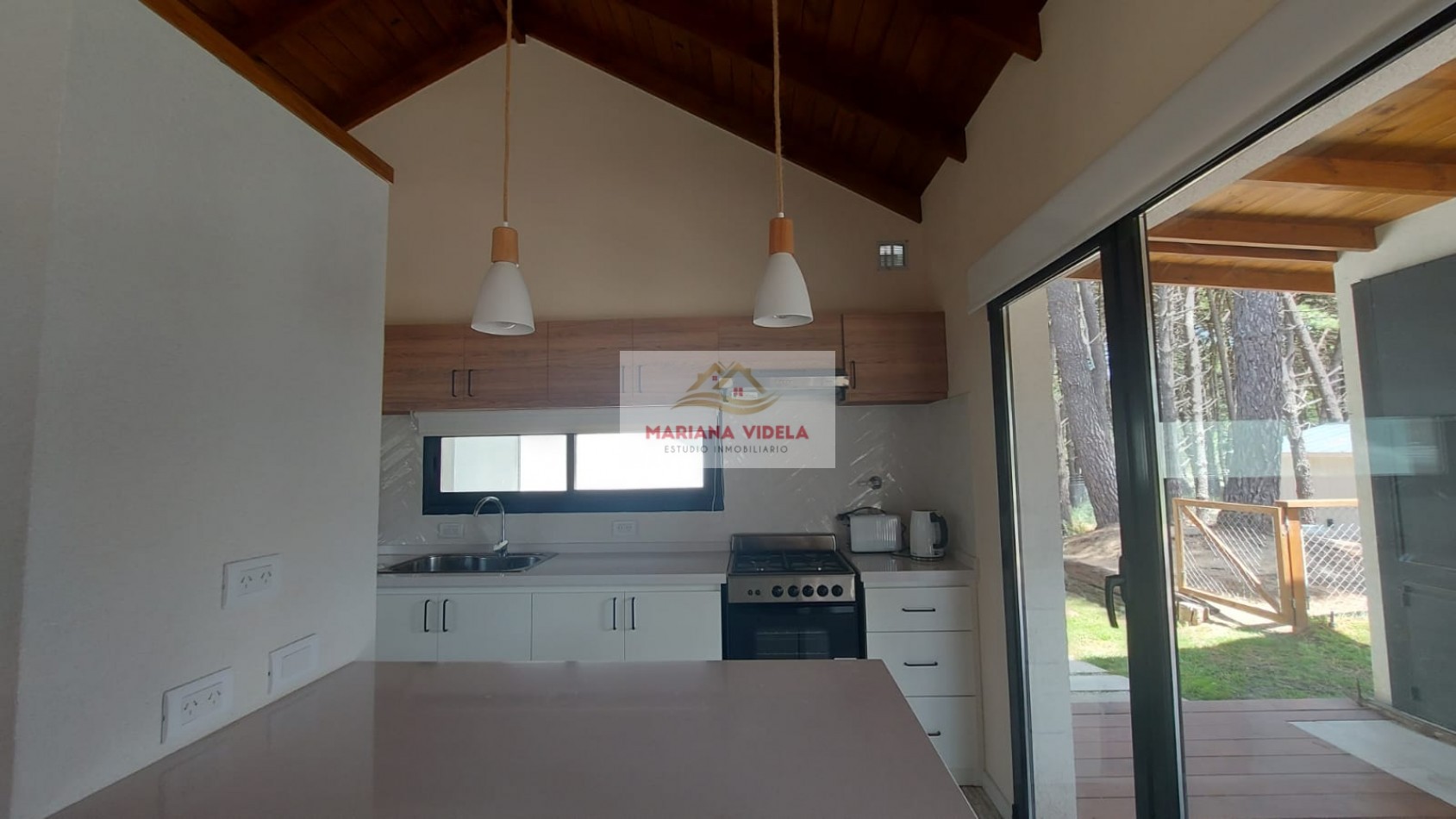 Casa en venta en Pinamar "LA CASA EN EL BOSQUE". Barrio Pioneros.