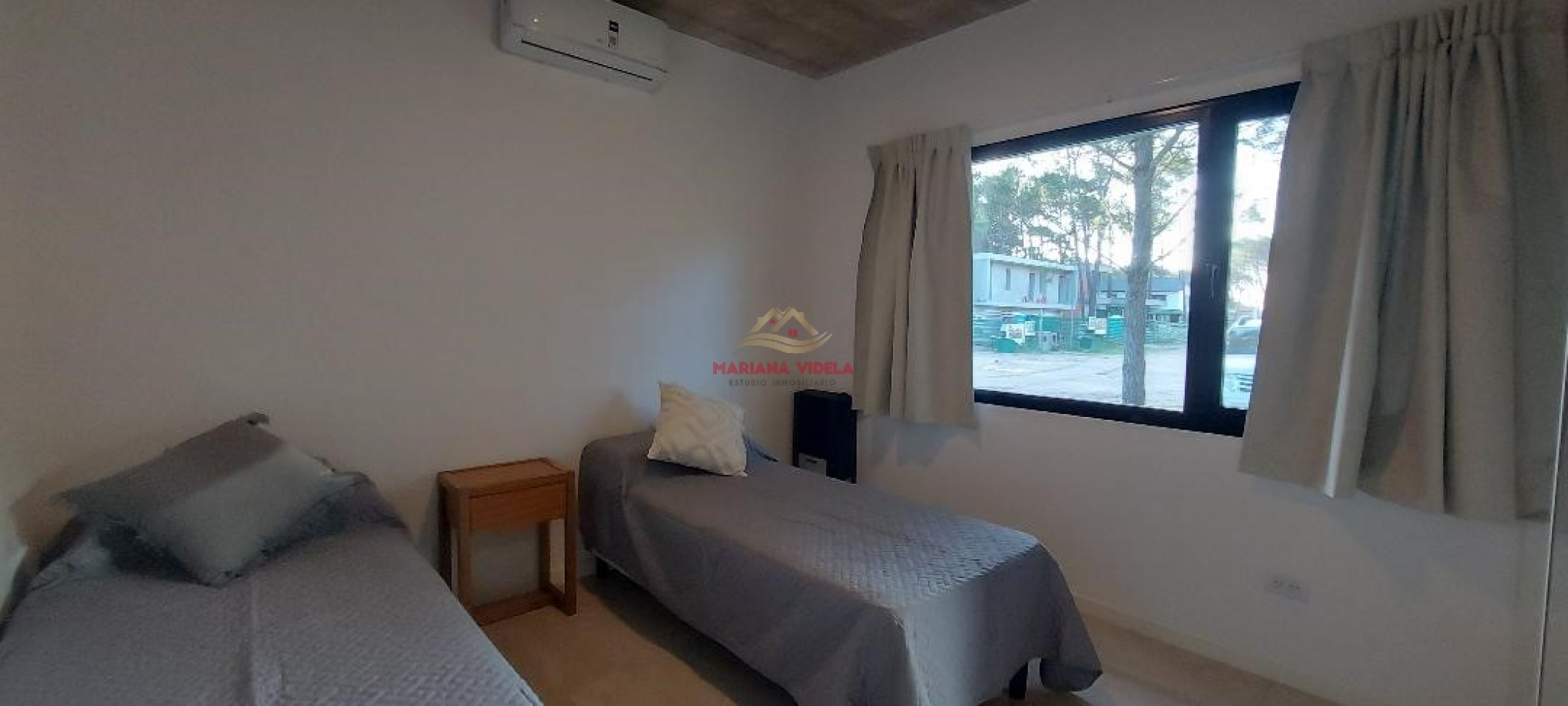 Casa en venta en Pinamar "LA BLANCA". Barrio Pioneros.