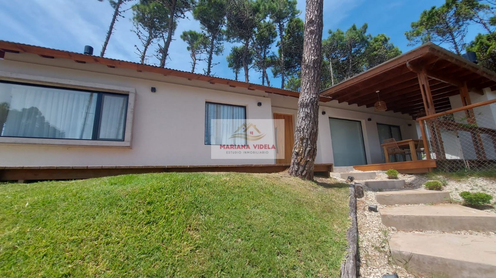 Casa en venta en Pinamar "LA CASA EN EL BOSQUE". Barrio Pioneros.